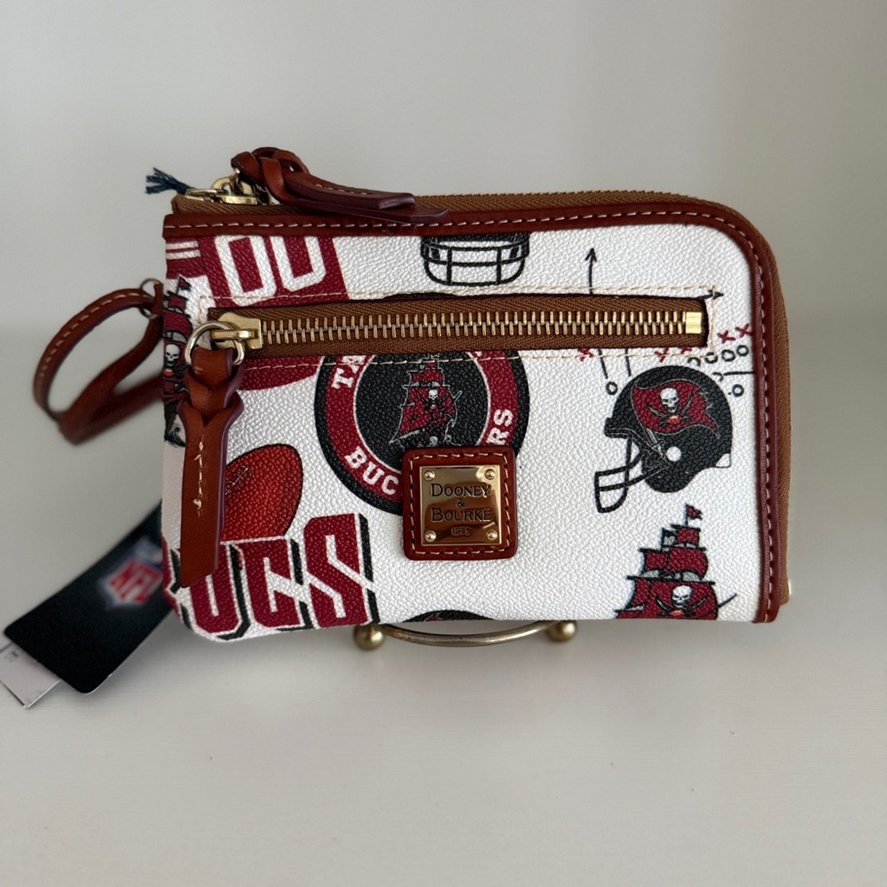 NWT Dooney & Bourke Tampa Bay Buccaneers Wristlet